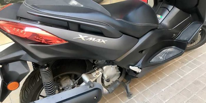 Yamaha-xmax-125-negra-2