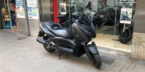Yamaha-xmax-125-negra